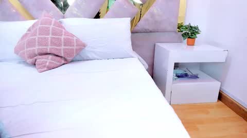 Snapshot of briannahill_ chatting on 11.28.25 Brianna online show from 11.28.25