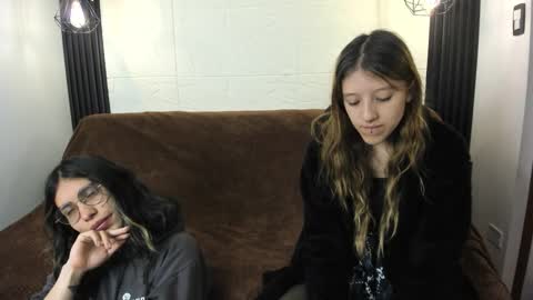 Snapshot of briarandblair chatting on 11.04.25 briarandblair online show from 11.04.25