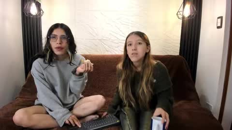 Snapshot of briarandblair chatting on 11.07.25 briarandblair online show from 11.07.25