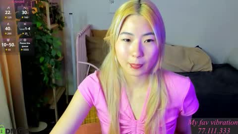 Snapshot of bridgetbottrel chatting on 09.23.25 Bridget online show from 09.23.25