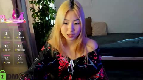 Snapshot of bridgetbottrel chatting on 10.13.25 Bridget online show from 10.13.25