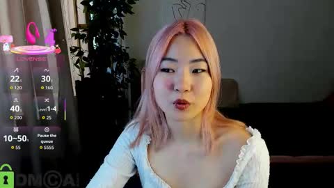 Snapshot of bridgetbottrel chatting on 10.16.25 Bridget online show from 10.16.25