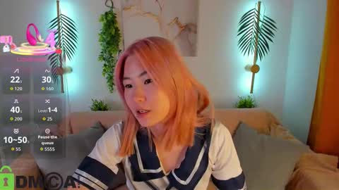 Snapshot of bridgetbottrel chatting on 10.17.25 Bridget online show from 10.17.25