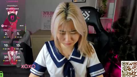 Snapshot of bridgetbottrel chatting on 12.16.25 Bridget online show from 12.16.25