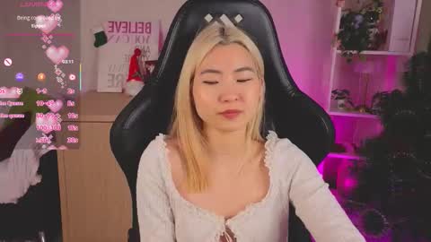 Snapshot of bridgetbottrel chatting on 01.11.26 Bridget online show from 01.11.26