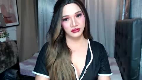 Snapshot of bridgettlovesyou chatting on 11.25.25 BRIDGETT online show from 11.25.25