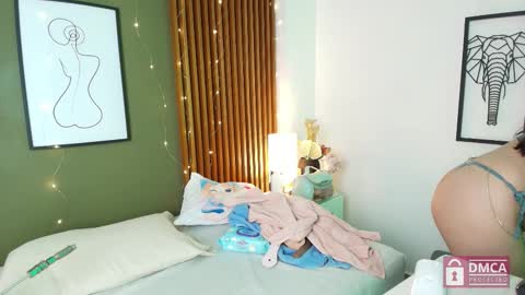 Snapshot of brigiitte_rohan chatting on 10.08.25 Brigiitte online show from 10.08.25