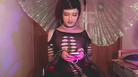 Snapshot of brillamettal chatting on 02.25.25 Brilla Mettal online show from 02.25.25