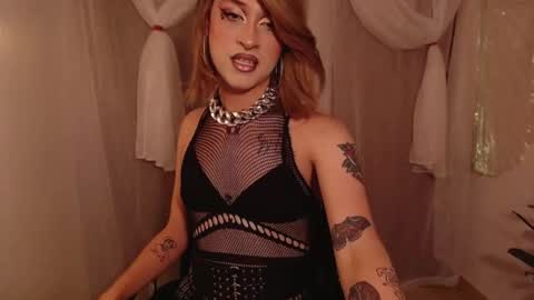 Snapshot of brillamettal chatting on 11.08.25 Brilla Mettal online show from 11.08.25