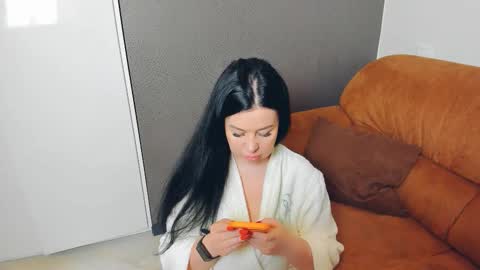 brilliantegirl_ online show from 02.08.26