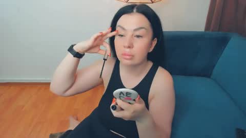 Snapshot of brilliantegirl_ chatting on 05.27.26 brilliantegirl_ online show from 05.27.26