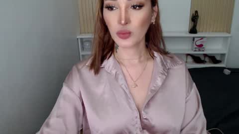 Snapshot of brinnababe_01 chatting on 02.25.25 brinna online show from 02.25.25