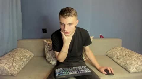 bristlebback online show from 09.20.25