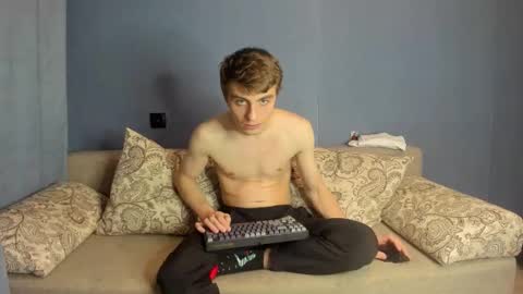 Snapshot of bristlebback chatting on 12.01.25 bristlebback online show from 12.01.25