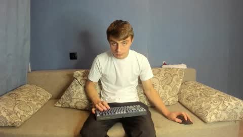 Snapshot of bristlebback chatting on 12.02.25 bristlebback online show from 12.02.25