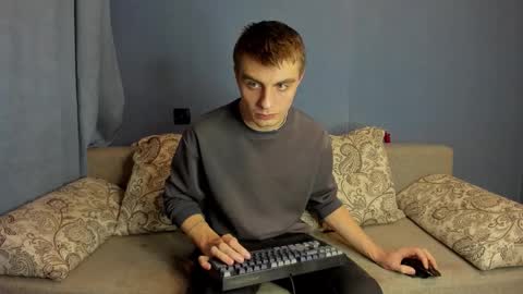 Snapshot of bristlebback chatting on 01.10.26 bristlebback online show from 01.10.26