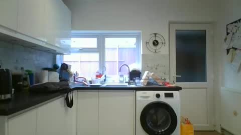 britguy6985 online show from 02.10.26