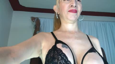 brithany hunt online show from 08.02.26