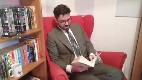 Snapshot of britishpoet69 chatting on 11.19.25 British Poet online show from 11.19.25