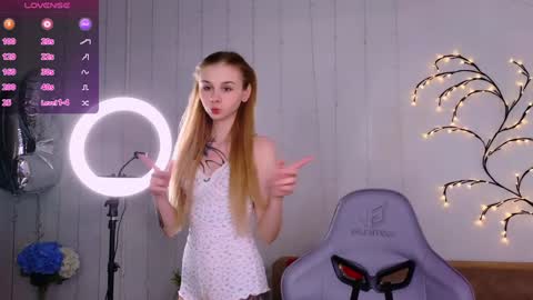 Britney online show from 01.08.25