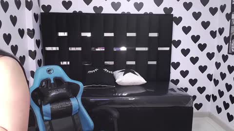 Britney  online show from 02.21.25