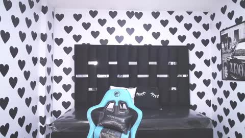 Britney  online show from 02.23.25