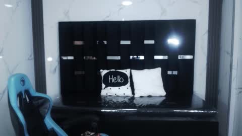 Britney  online show from 09.26.25