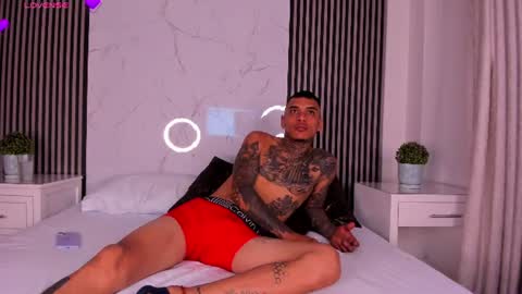 Snapshot of britneyandmaleth chatting on 06.12.26 HOT MALETH AND SEXY BRITNEY online show from 06.12.26