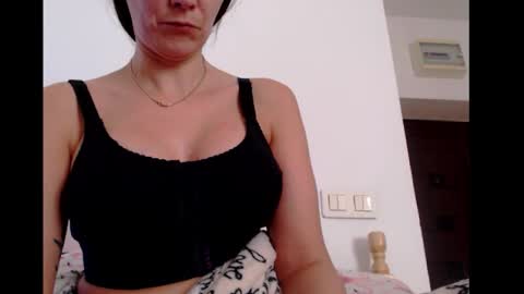 Snapshot of britneydivine chatting on 10.01.25 Britney online show from 10.01.25