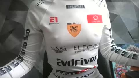 BritneyxKittens online show from 11.06.25