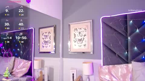 brittany 25 years old  happy as a worm  online show from 12.17.24