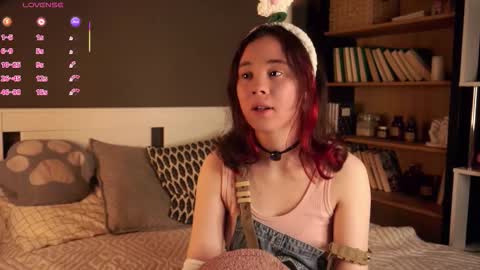 Snapshot of britthe chatting on 11.05.25 Lina online show from 11.05.25