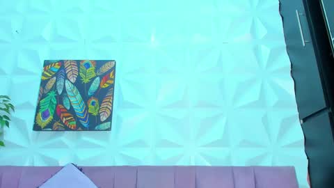 Snapshot of briyit_doll chatting on 02.19.25 BRIYIT online show from 02.19.25