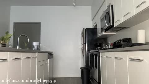 Snapshot of brodybiggs chatting on 03.01.26 Brody Biggs online show from 03.01.26