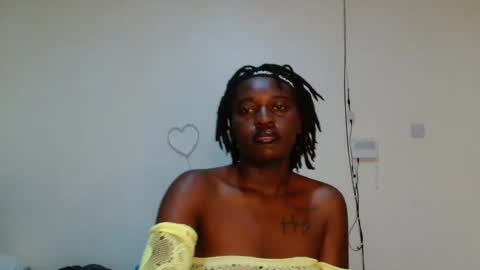 Snapshot of broken_haloo chatting on 03.18.26 broken_haloo online show from 03.18.26