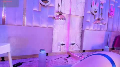     online show from 03.02.25