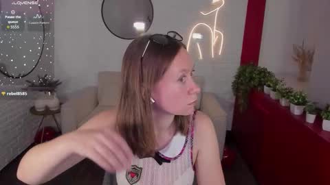 Lady Brooke online show from 03.06.26