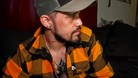 Snapshot of brownboyt chatting on 02.19.26 brownboyt online show from 02.19.26