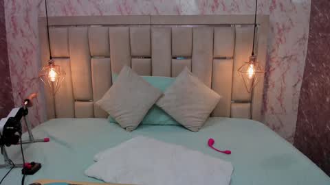 Sara  online show from 12.06.24