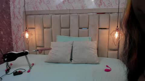 Sara  online show from 12.19.24