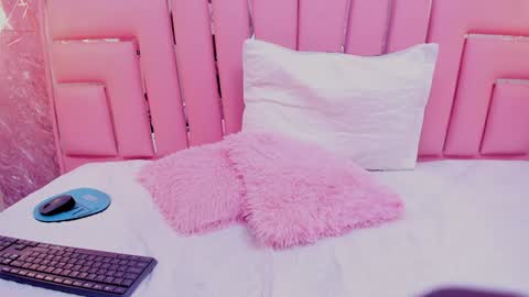 Sara  online show from 01.27.25