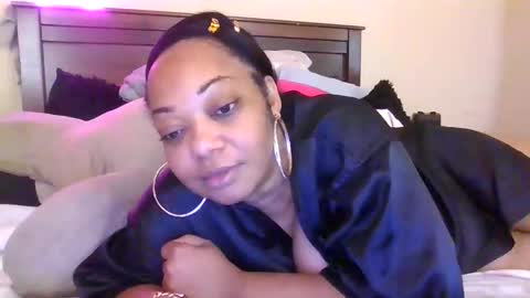 brownroundrenee online show from 11.01.25