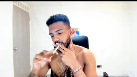 bruce_1111 online show from 04.10.26