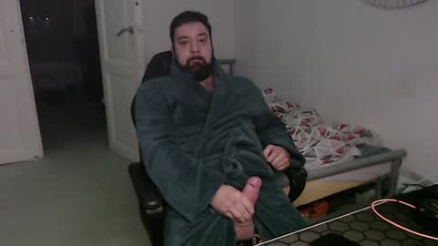 Snapshot of brucemf chatting on 12.01.24 Bruce online show from 12.01.24