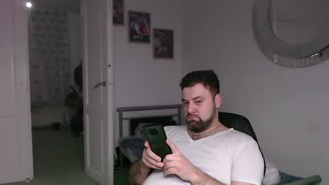 Snapshot of brucemf chatting on 01.05.25 Bruce online show from 01.05.25