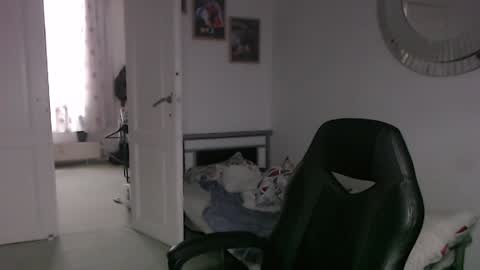 Snapshot of brucemf chatting on 01.18.25 Bruce online show from 01.18.25