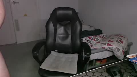 Snapshot of brucemf chatting on 01.22.25 Bruce online show from 01.22.25