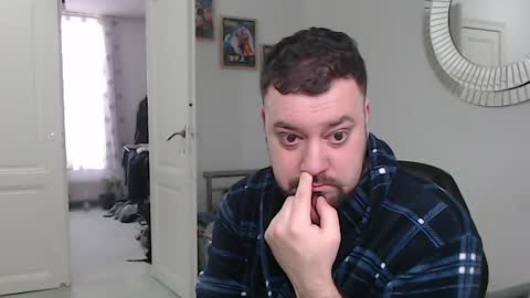 Snapshot of brucemf chatting on 02.04.25 Bruce online show from 02.04.25