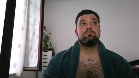 Snapshot of brucemf chatting on 09.12.25 Bruce online show from 09.12.25