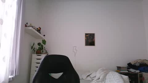 Snapshot of brucemf chatting on 10.01.25 Bruce online show from 10.01.25